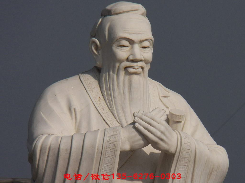 莊重的學(xué)校孔子雕像圖片樣式展示